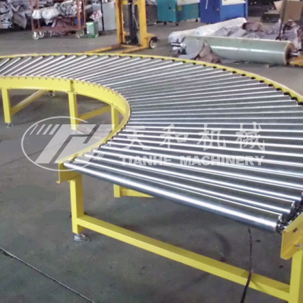 Driving roller conveyor